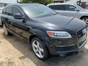 Audi Q7 3.0T Premium Quattro 2011 Black