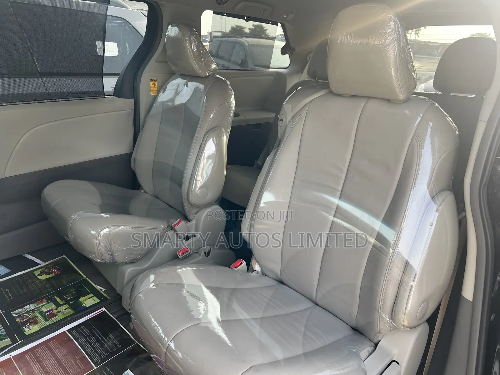 Toyota Sienna 2014 Black
