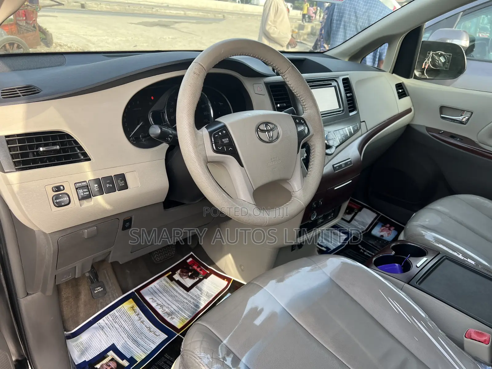 Toyota Sienna 2014 Black