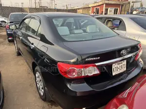 Toyota Corolla 2011 Black