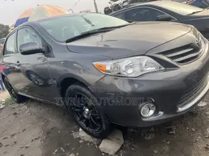 Toyota Corolla 2013 Gray