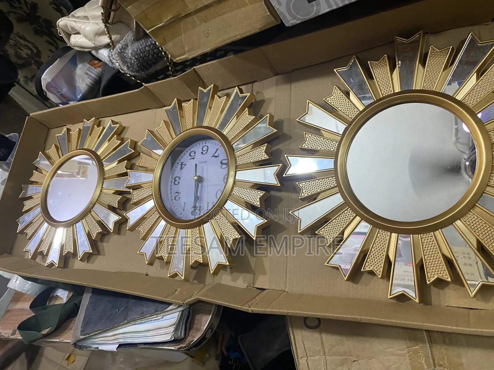 Wall Clock With Decorative Glass