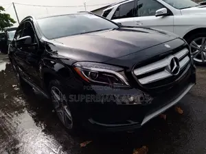 Mercedes-Benz GLA 250 2016 Black