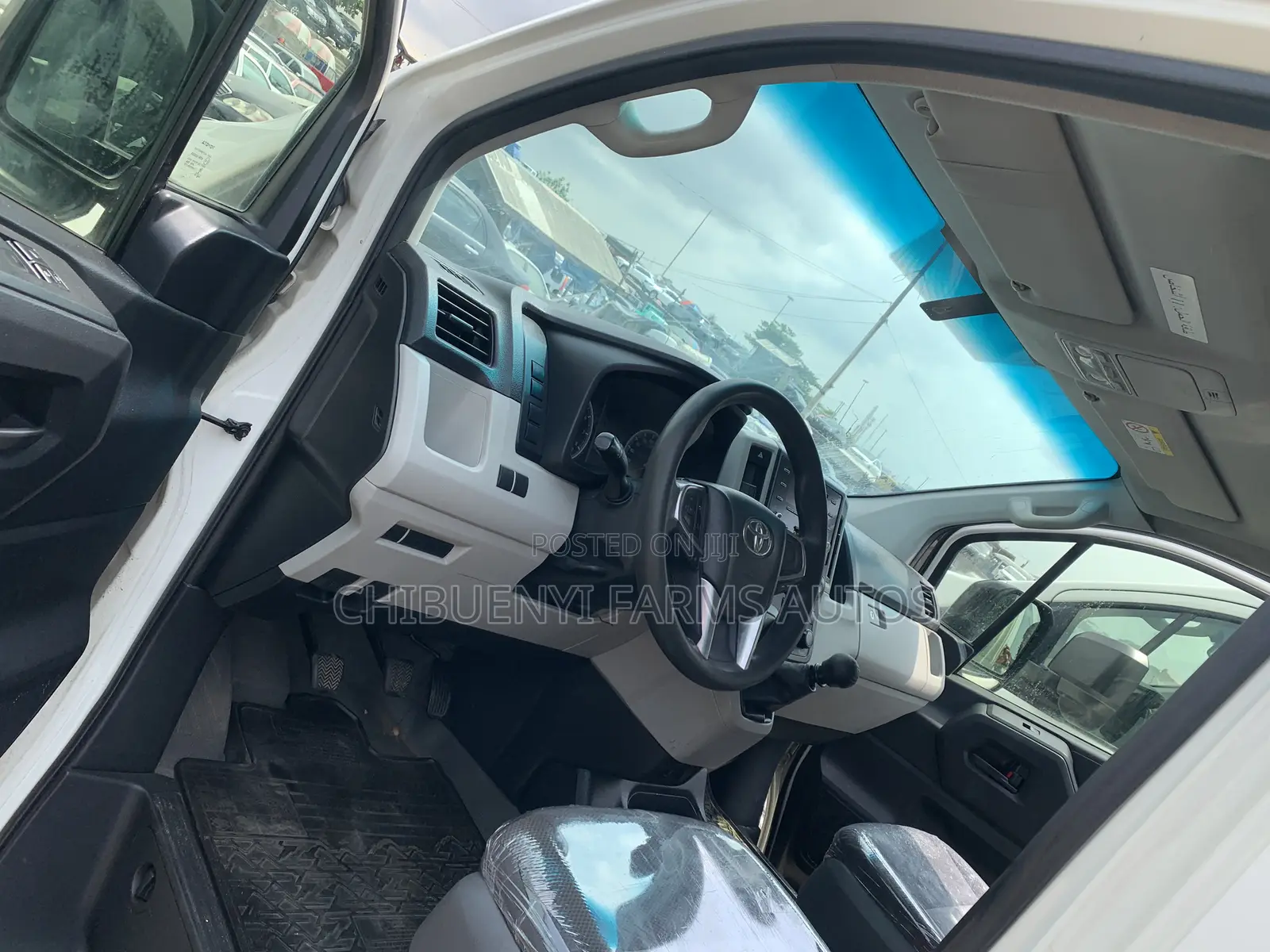 Toyota HiAce 2020 White