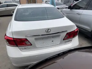 Lexus ES 350 2011 White
