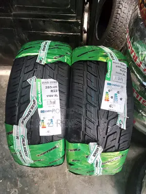285/40r22 Tires