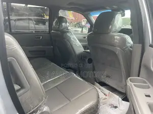 Honda Pilot 2012 Silver