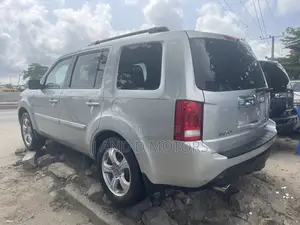 Honda Pilot 2012 Silver