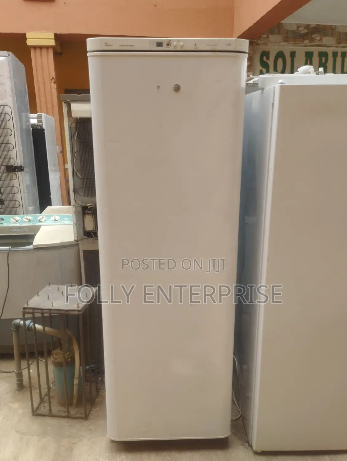 Upright Freezer (Standing) 8 Steps