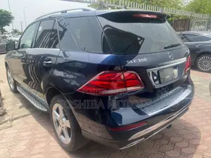 Mercedes-Benz GLE-Class GLE 350d 4MATIC 2017 Blue