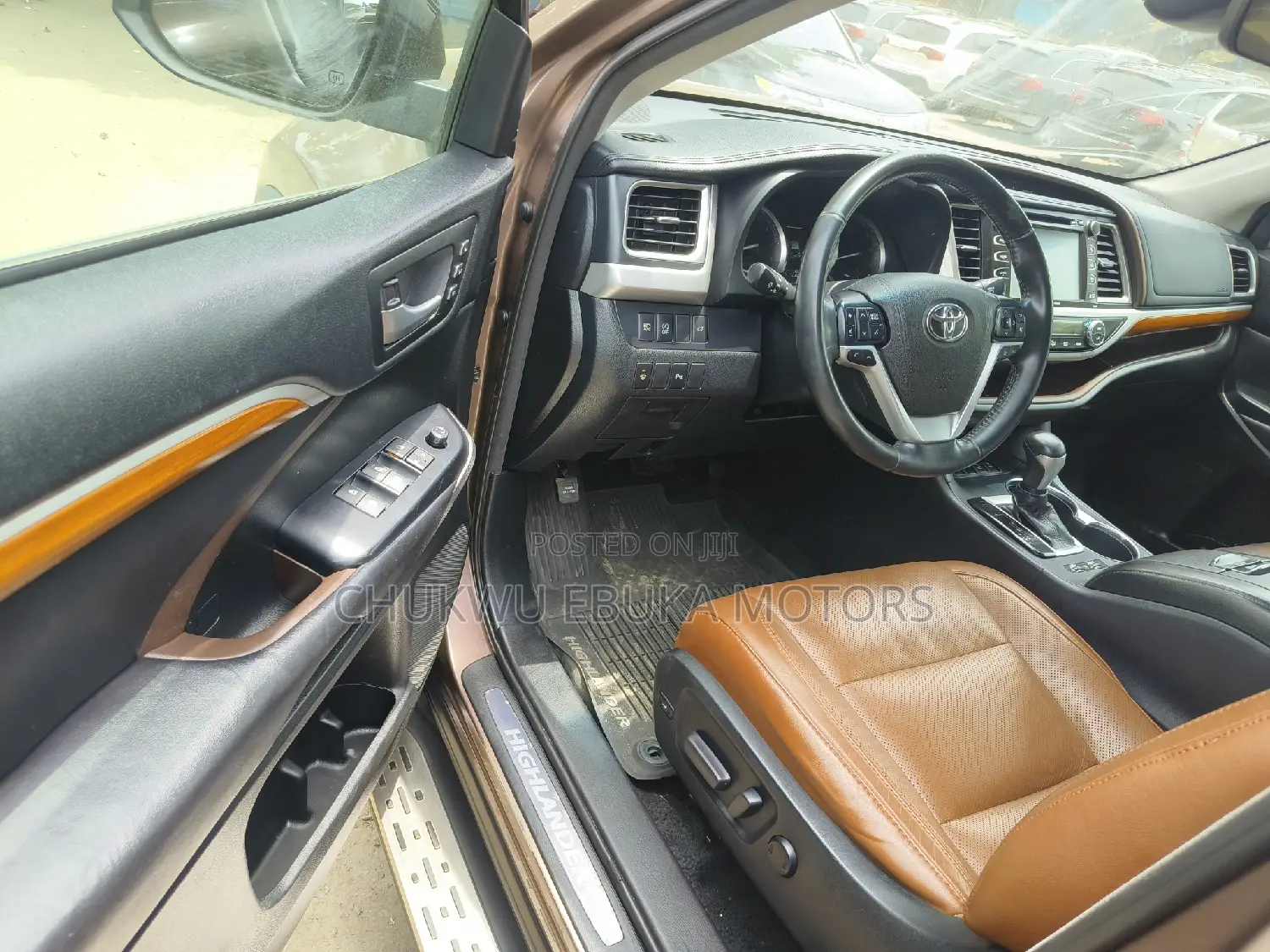 Toyota Highlander 2018 Brown