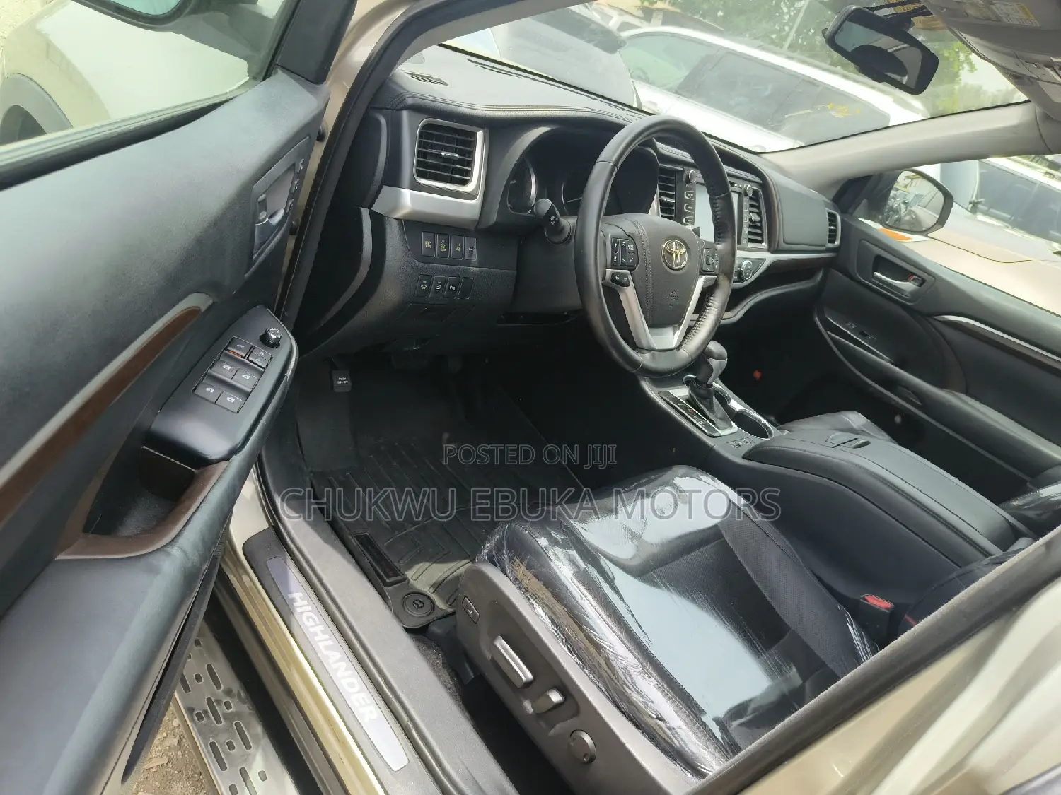 Toyota Highlander 2017 Gold