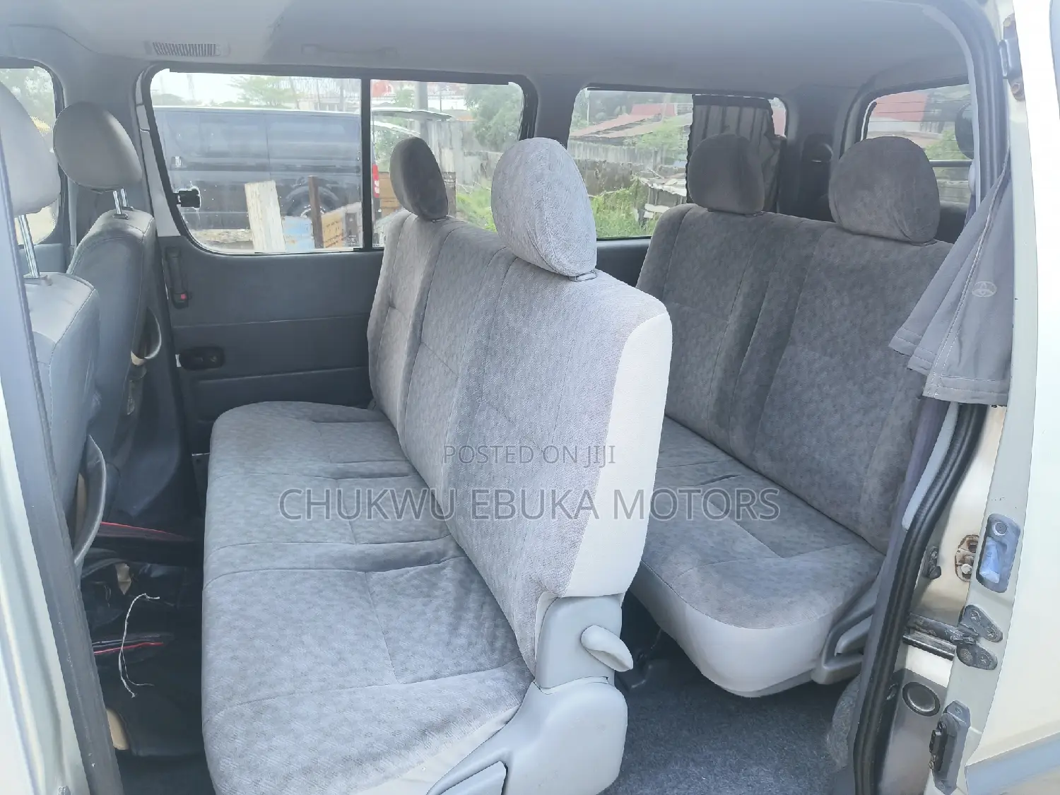 Toyota HiAce 2002 Grey