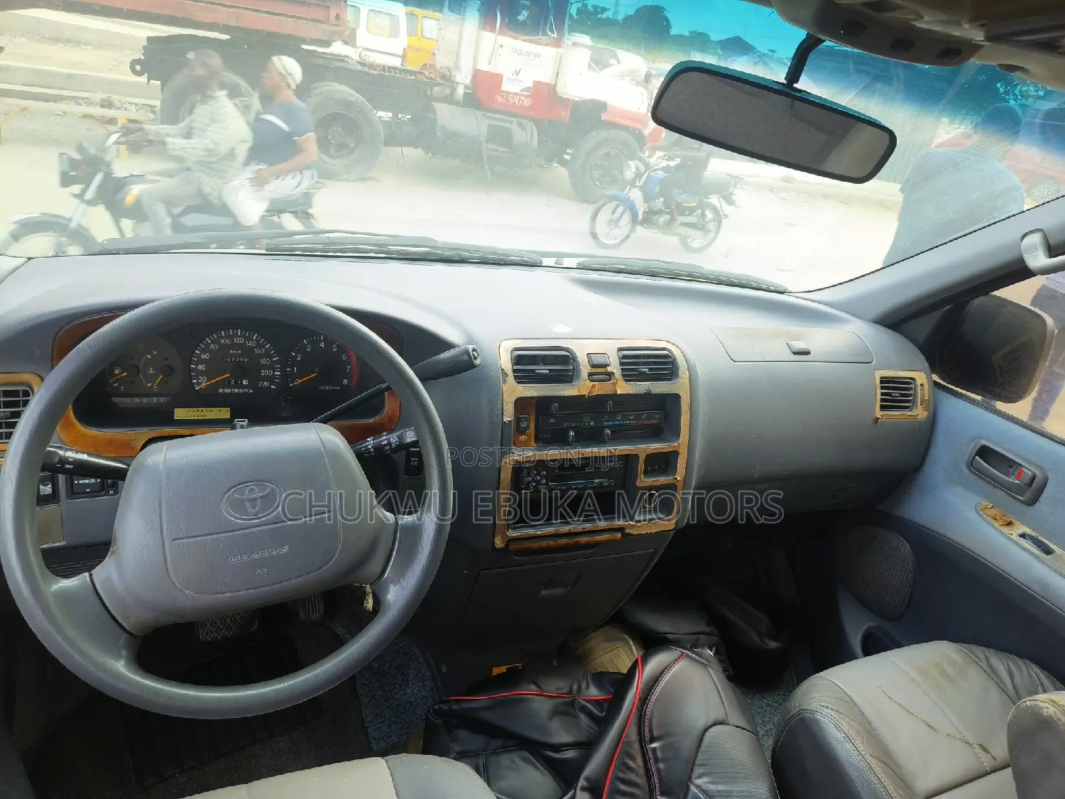 Toyota HiAce 2002 Grey