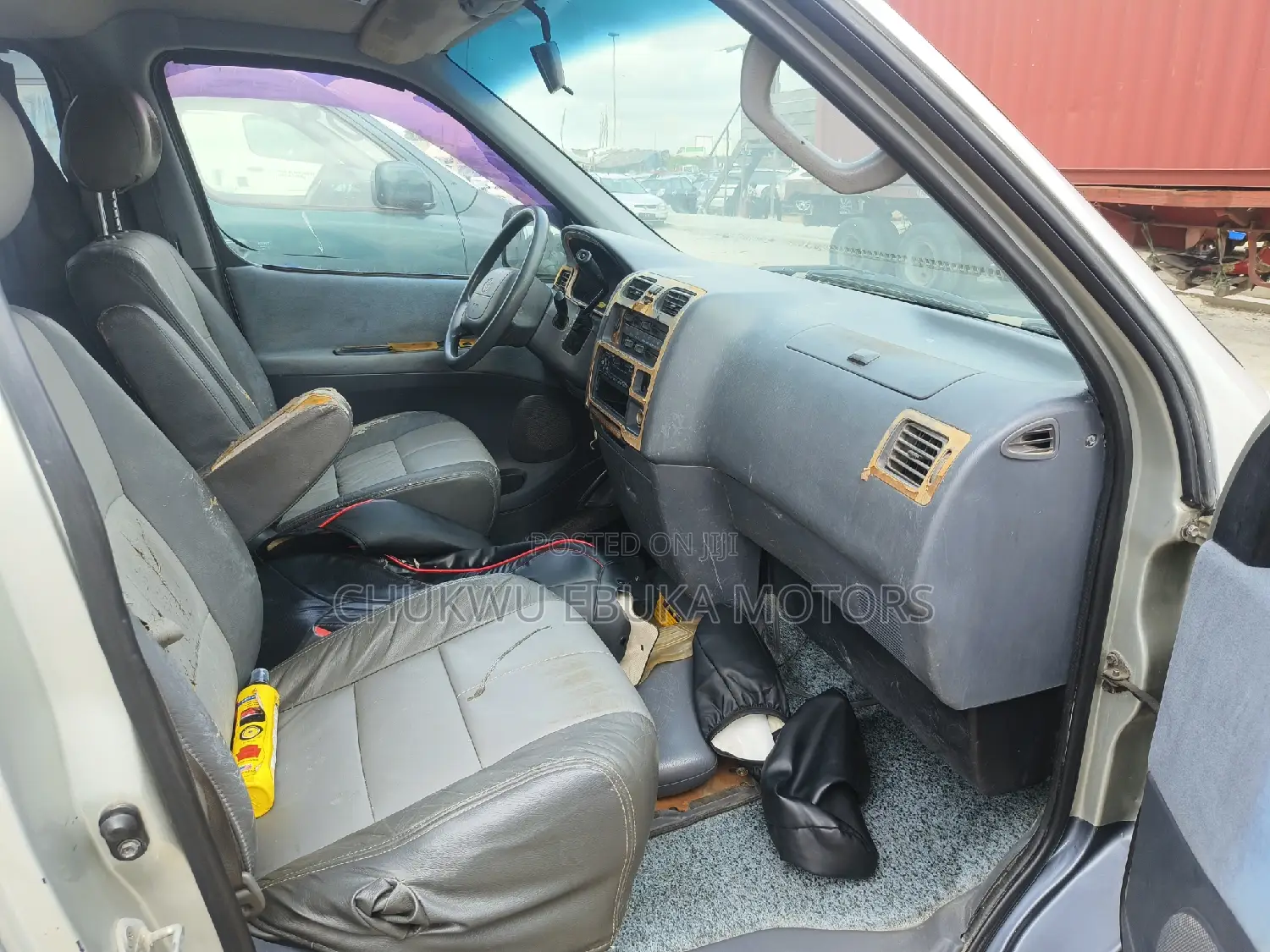 Toyota HiAce 2002 Grey