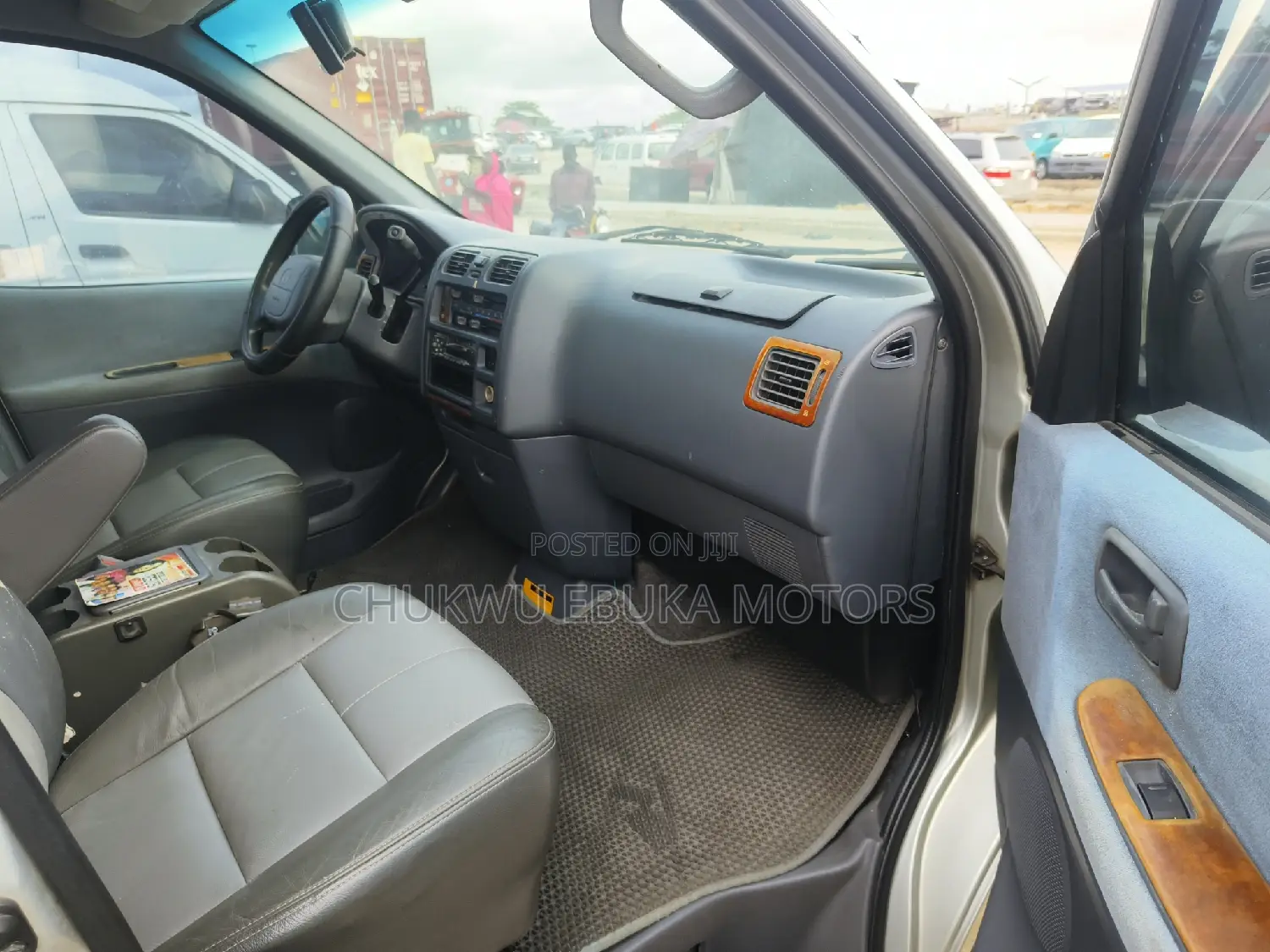 Toyota HiAce 2001 Silver