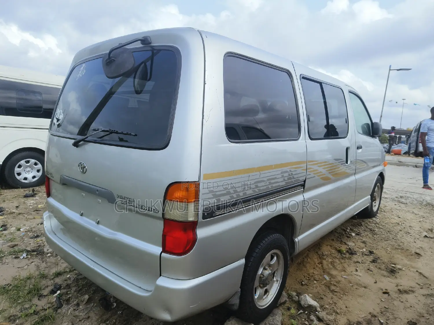 Toyota HiAce 2001 Silver