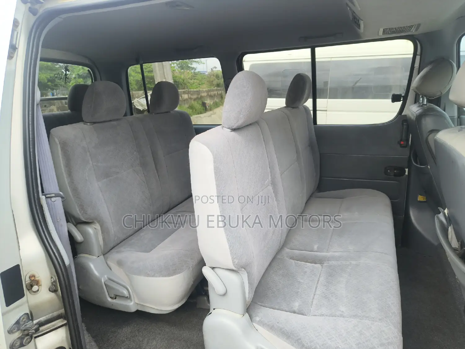 Toyota HiAce 2001 Silver