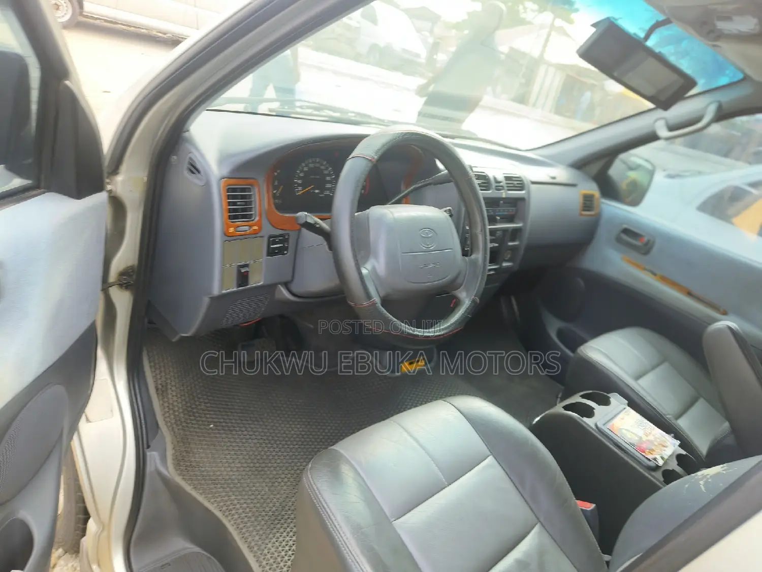 Toyota HiAce 2001 Silver