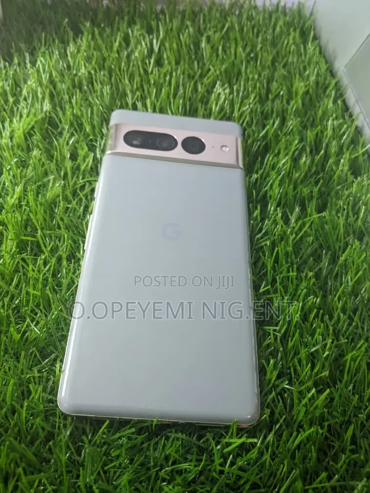 Google Pixel 7 Pro 128 GB Gold
