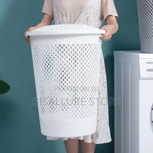 Round Laundry Basket With Lid