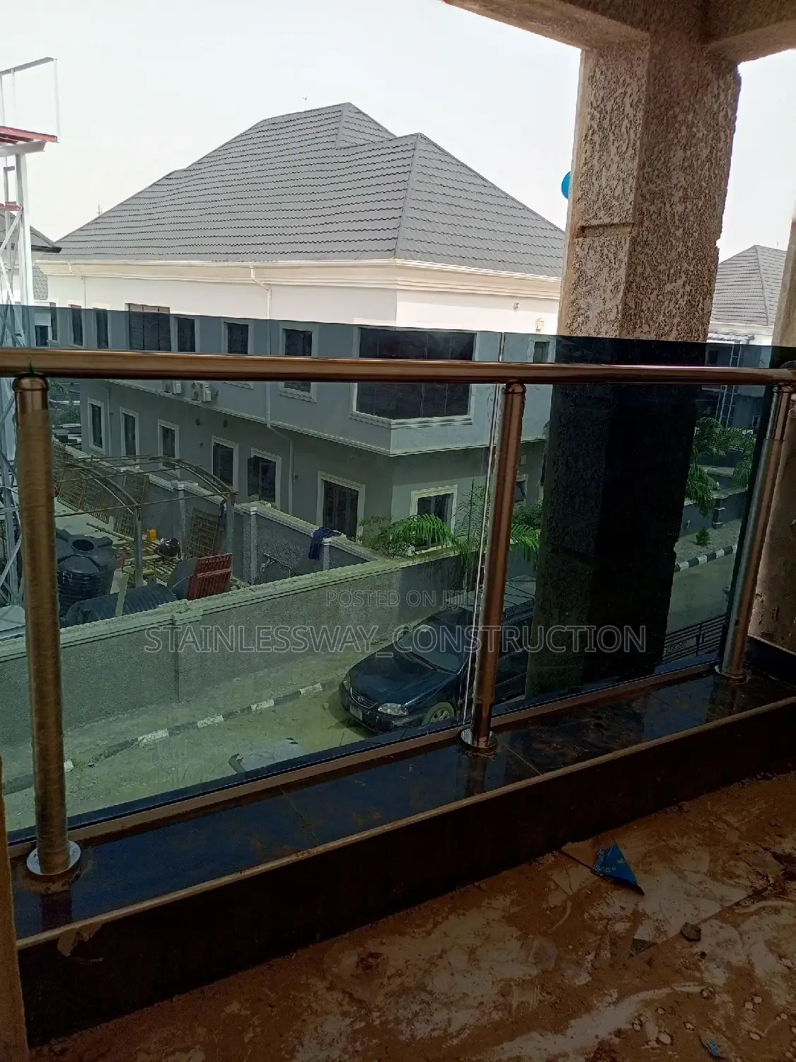 Dark 10mm Gary Glass Balcony Craft Handrails