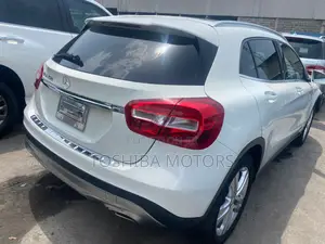 Mercedes-Benz GLA 250 2016 White