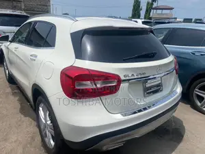 Mercedes-Benz GLA 250 2016 White