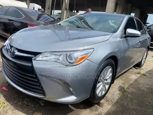 Toyota Camry 2017 Silver