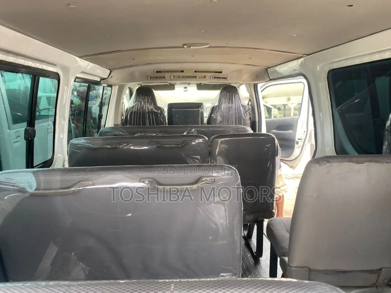 Toyota HiAce 2010 White