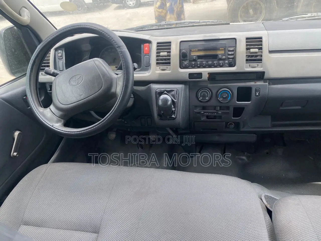 Toyota HiAce 2010 White