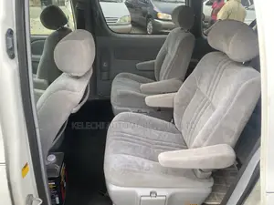 Toyota Sienna LE 2003 White