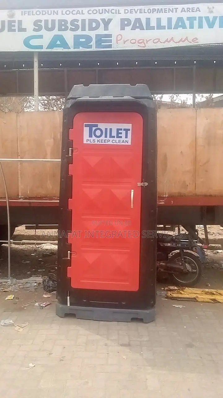 Mobile Toilet With Overhead Tank