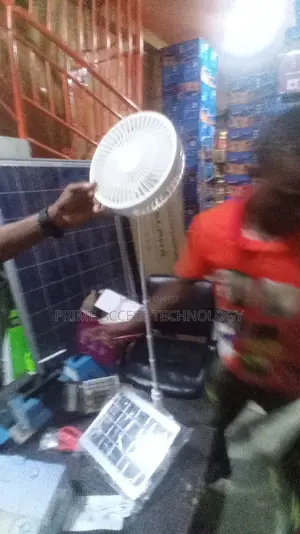 High Quality Solar Adjustable Table Fan