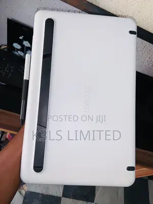 Wacom One Creative Pen Display