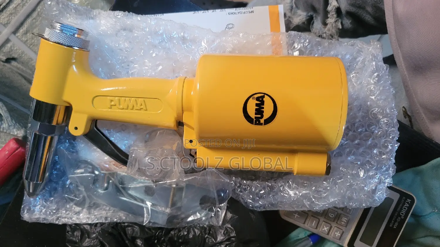 Pneumatic Rivet Gun