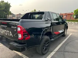 New Toyota Hilux 2023 Black