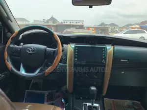 New Toyota Fortuner 4.0 AWD 2023 Black