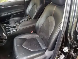 Toyota Camry XLE (2.5L 4cyl 8A) 2019 Black
