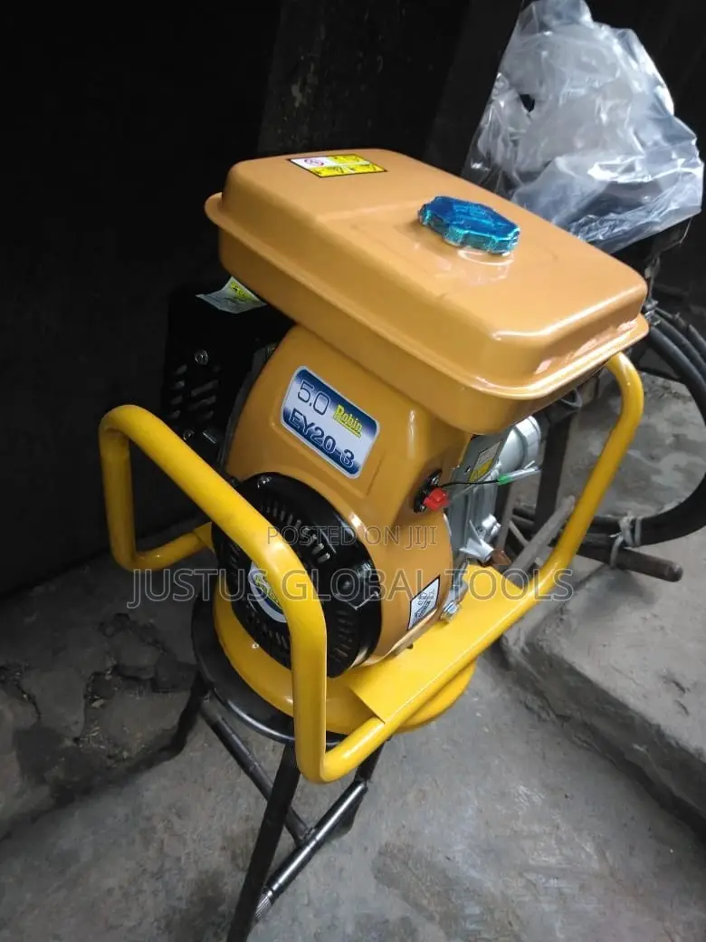Concrete Vibrator Machine Robin