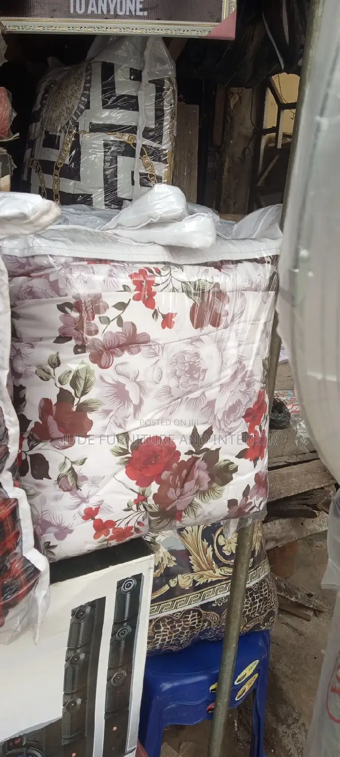 Lovely Bedsheet With Duvet