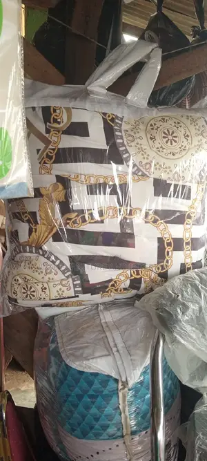 Lovely Bedsheet With Duvet