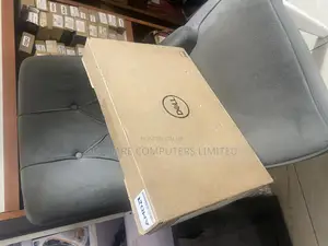 New Laptop Dell Inspiron 15 8GB AMD Ryzen 5 SSD 256GB