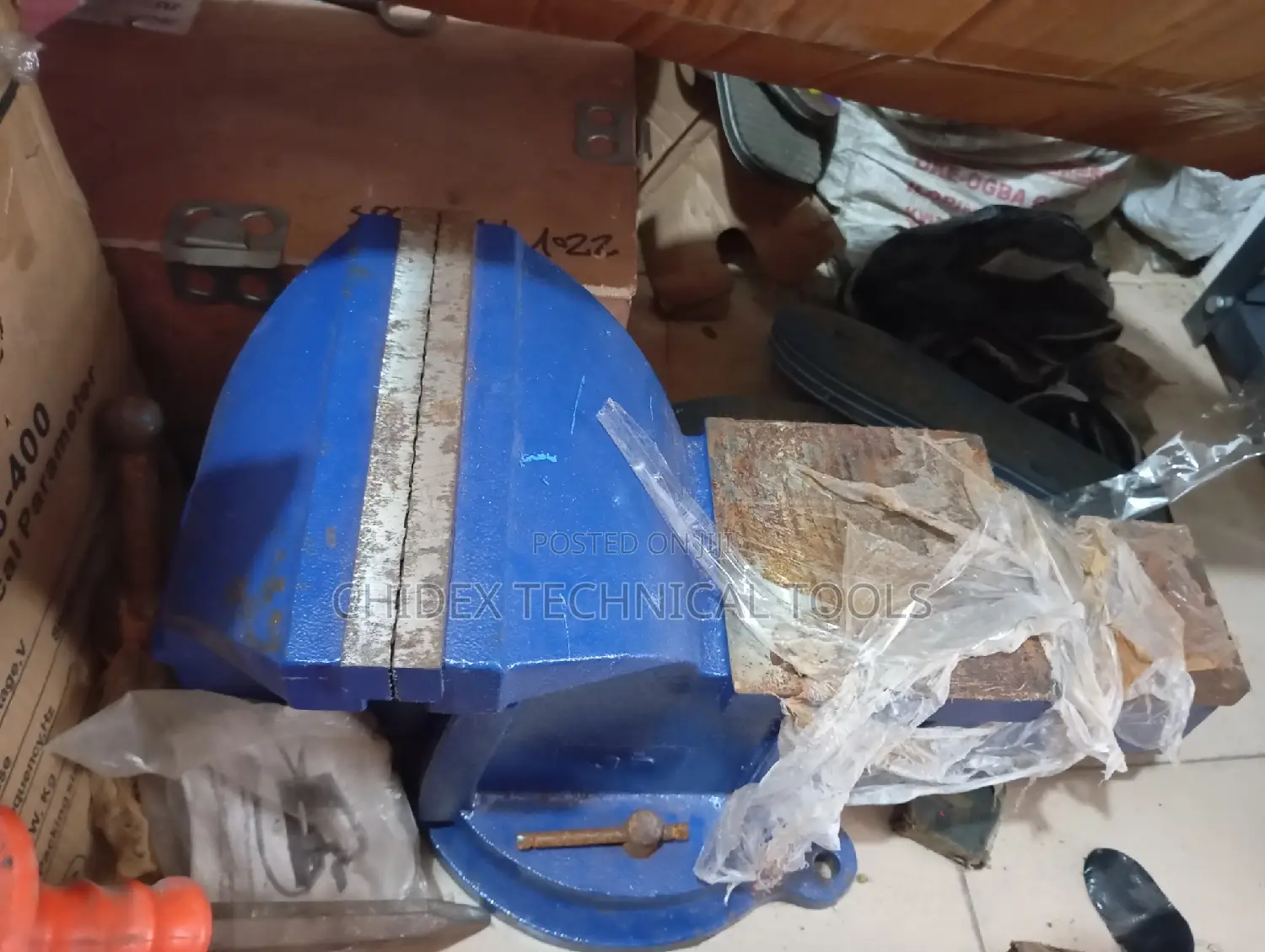 Heavy Duty Iron Vice 10"