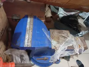 Heavy Duty Iron Vice 10"
