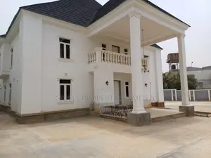 6bdrm Duplex in Guzape District for sale