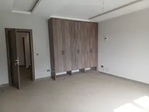 5bdrm Duplex in Guzape District for sale