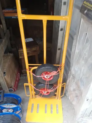 Hand Truck With Tyres