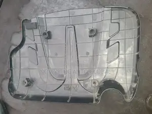 Kia Sorento 2012 Engine Cover V6