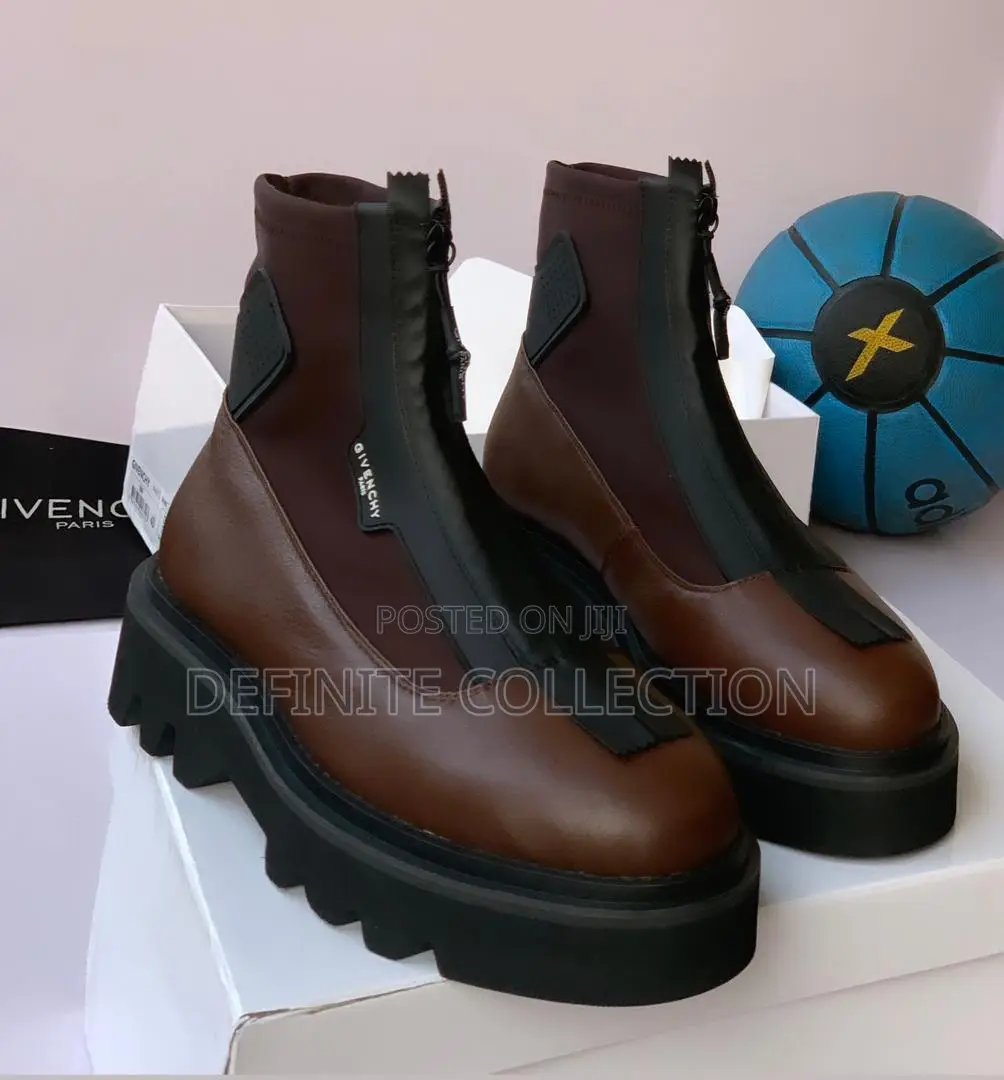 GIVENCHY Luxury Shoe